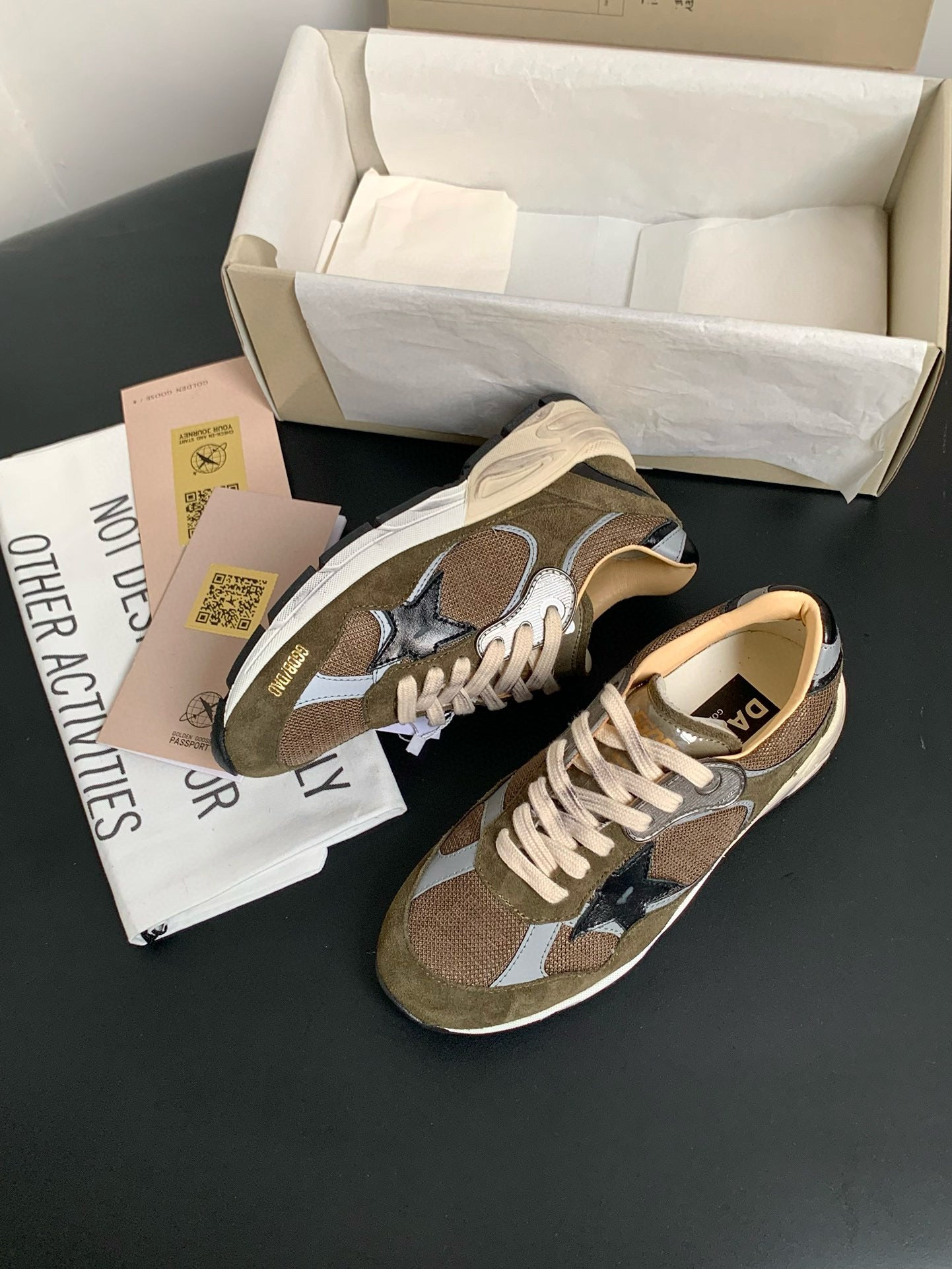 Golden Goose Sneaker