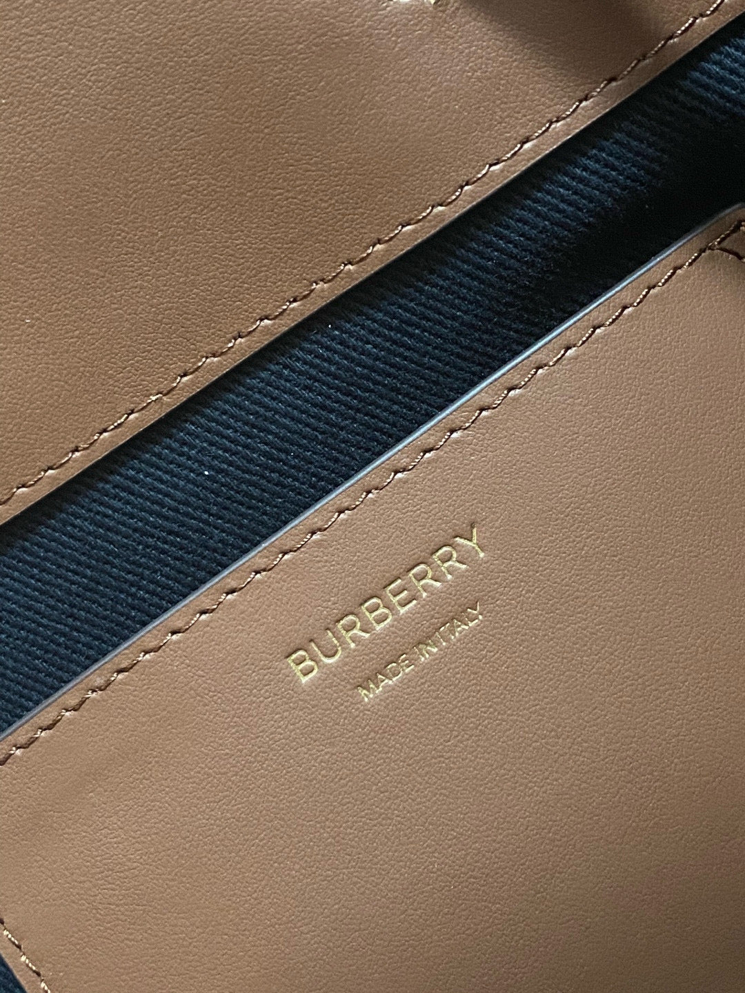Burberry London Mini Bucket Bag(16CM*26CM*26CM)