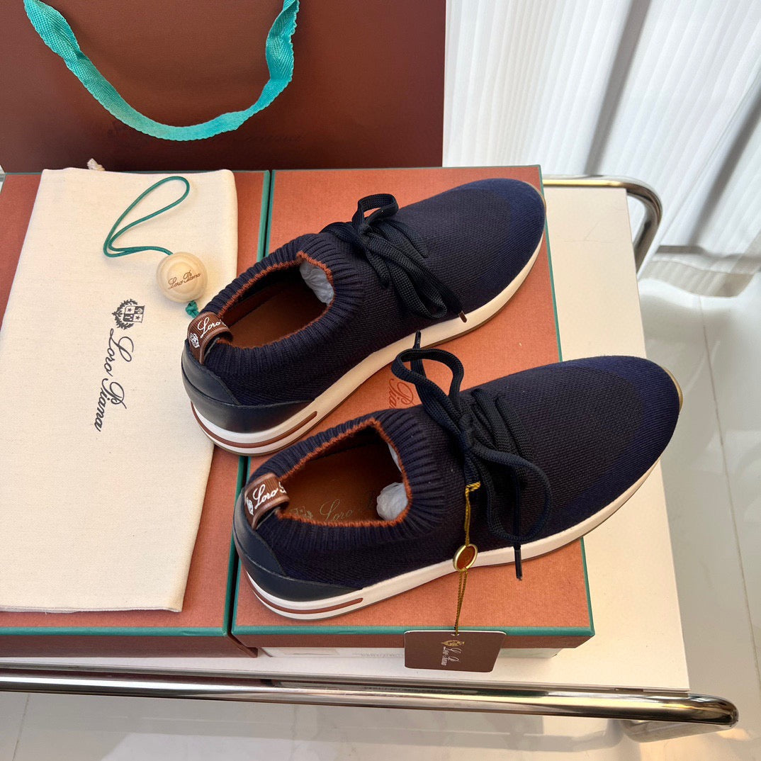 LP Sneakers