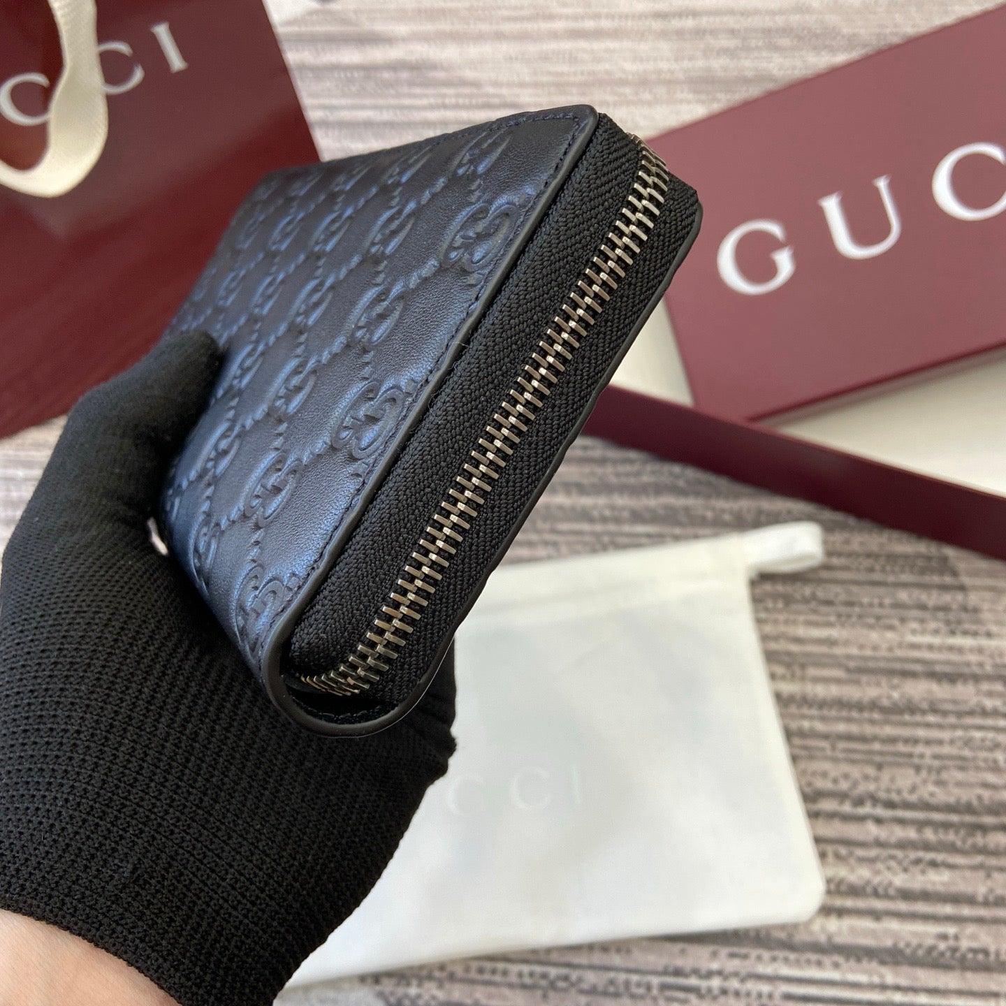 Gucci Long Zipped Wallet