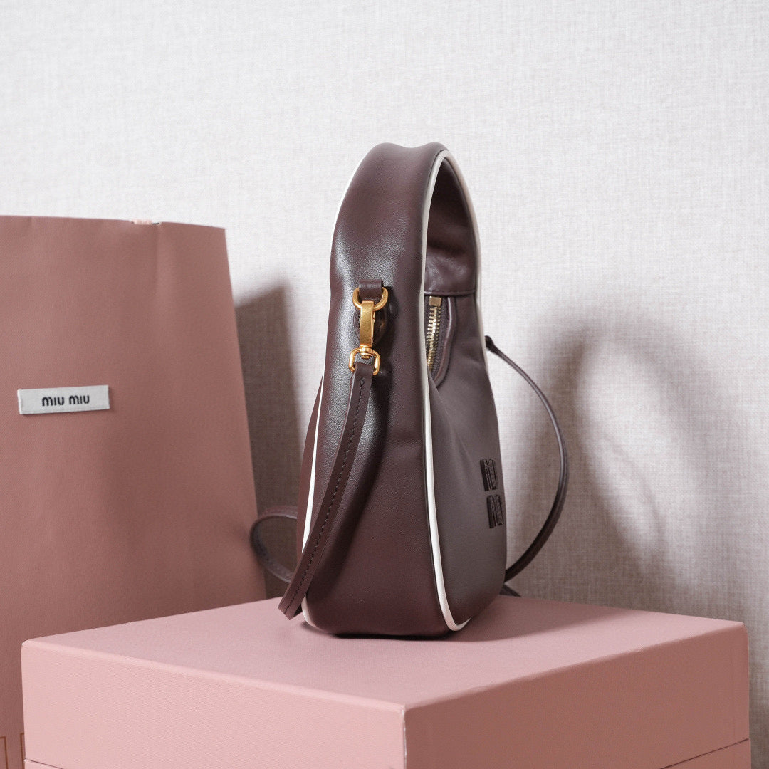 Miu Miu Wander Bag 20x23x6cm