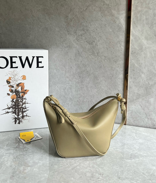 Loewe Puzzle Shoulder Bag(28x17x9.5cm)