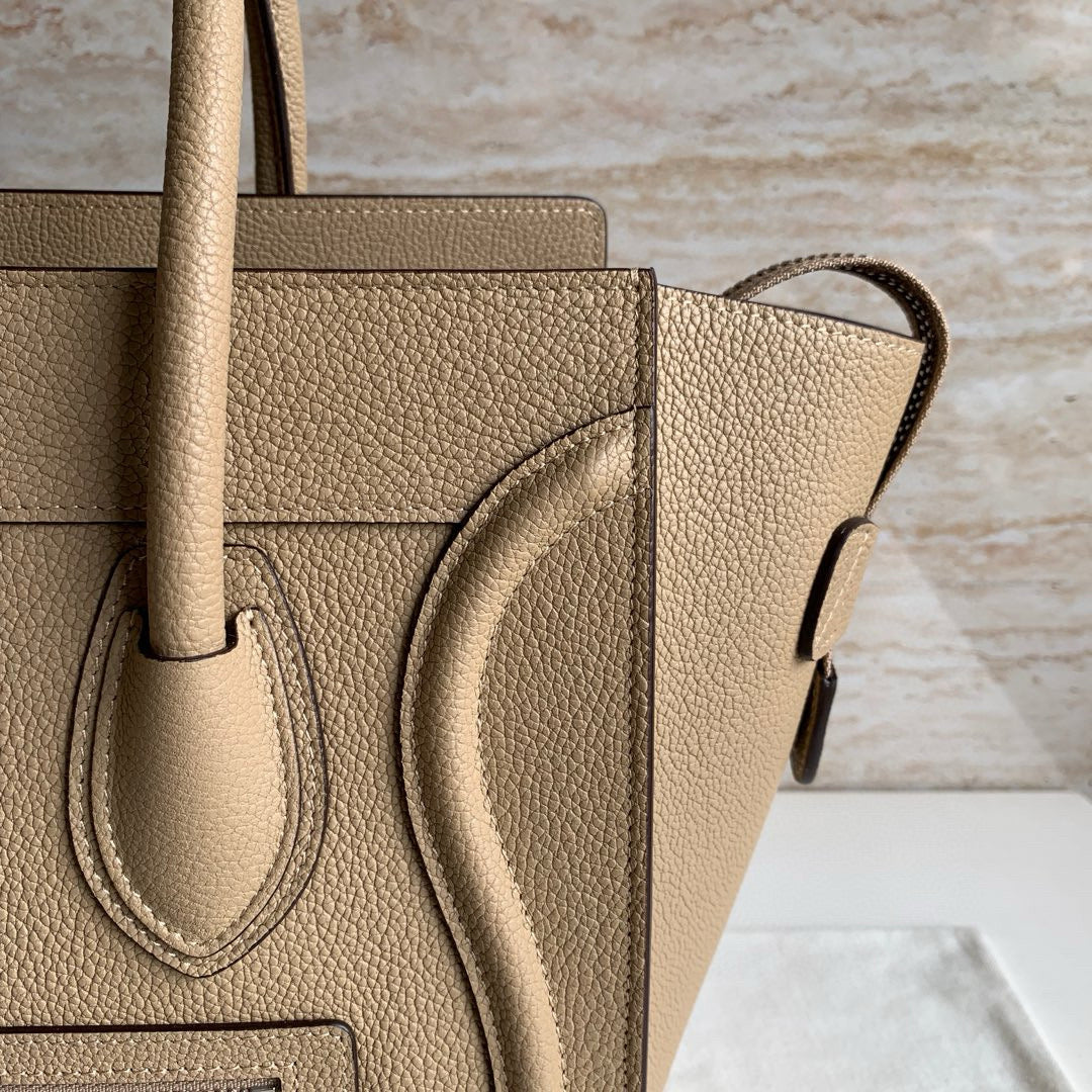 Celine Duffel