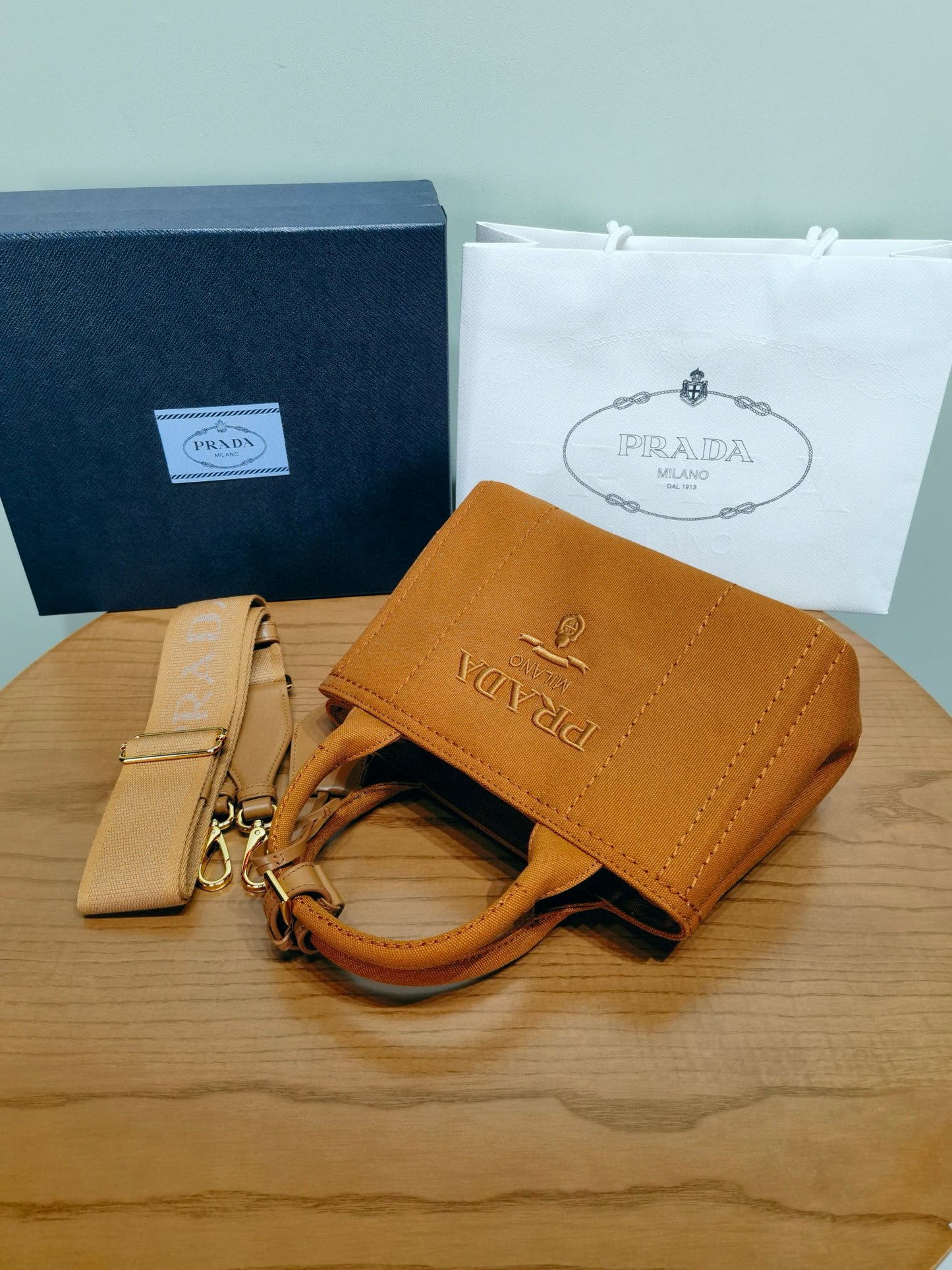 Prada Handle Bag 22x15x13cm