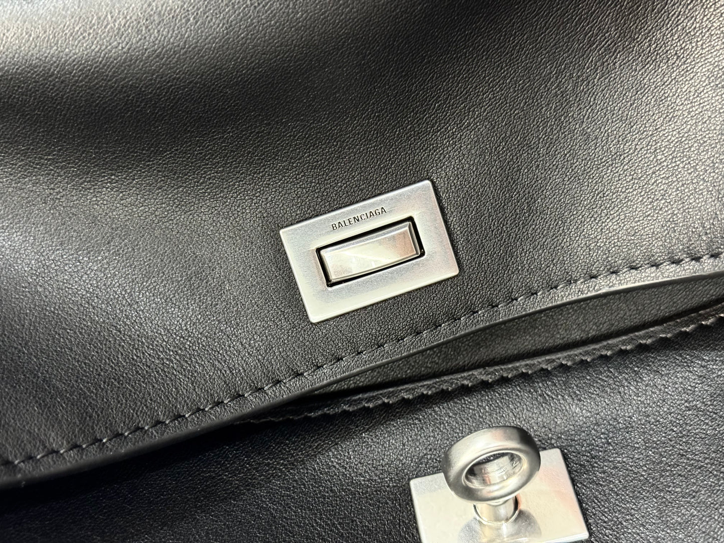 BLCG Medium Leather Rodeo Handbag
(32x6.5x20cm)