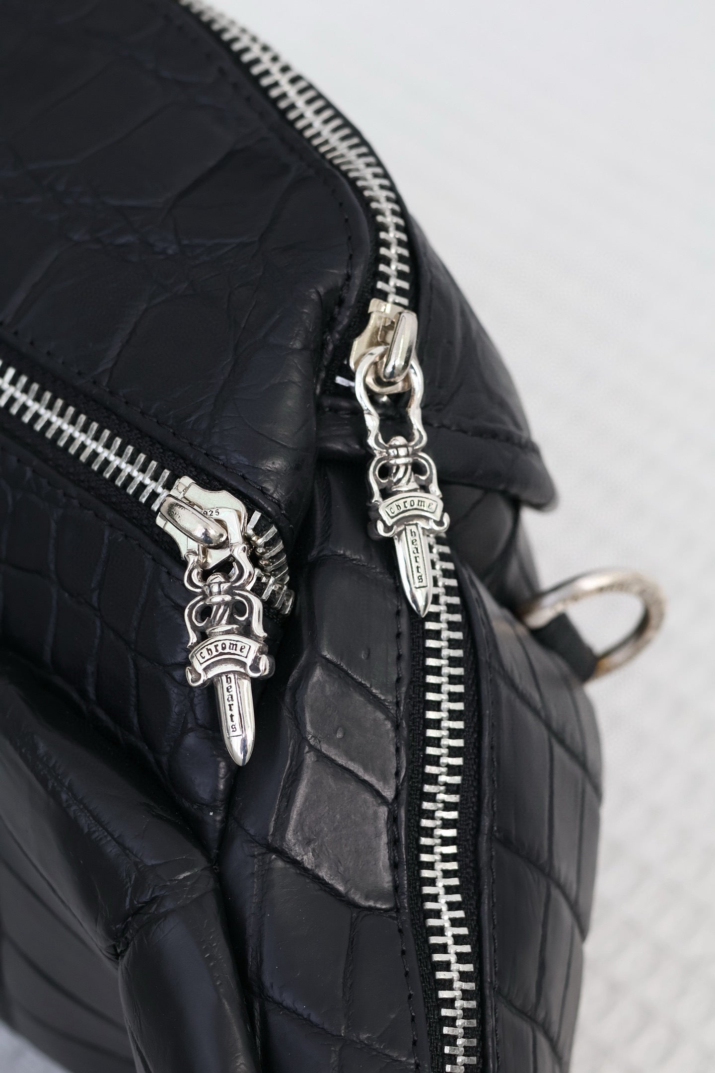 CH Crocodile-Embossed Snat Pack Waist Bag