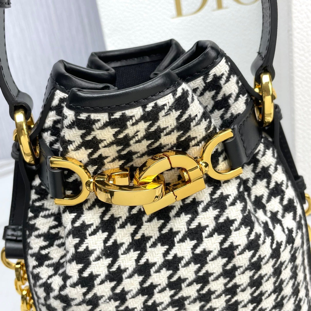 Dior C’est Handbag (17cm)