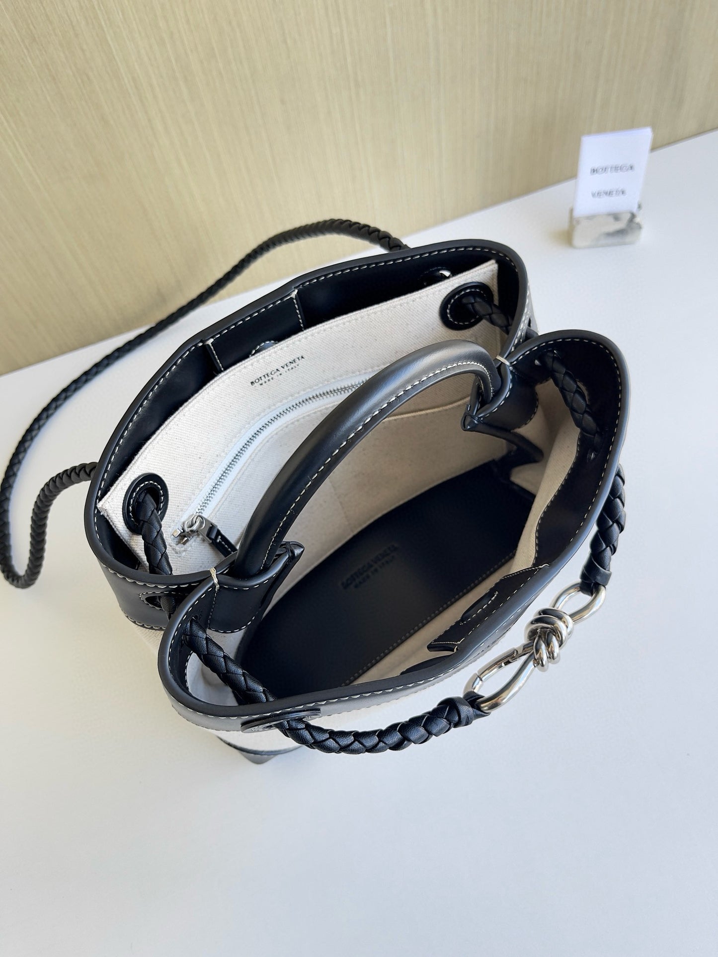 BV Andiamo Bag 25x22x10.5cm
