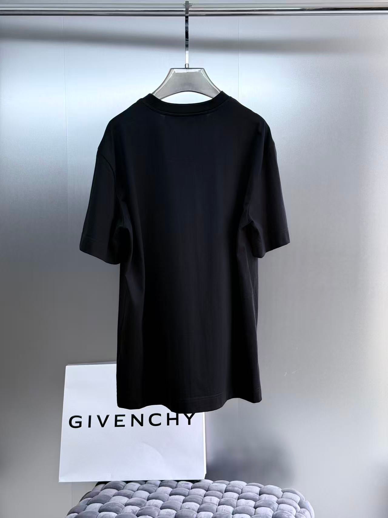 Givenchy T-Shirt