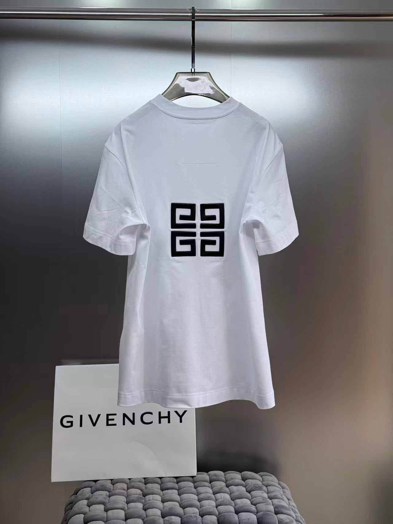 Givenchy T-Shirt