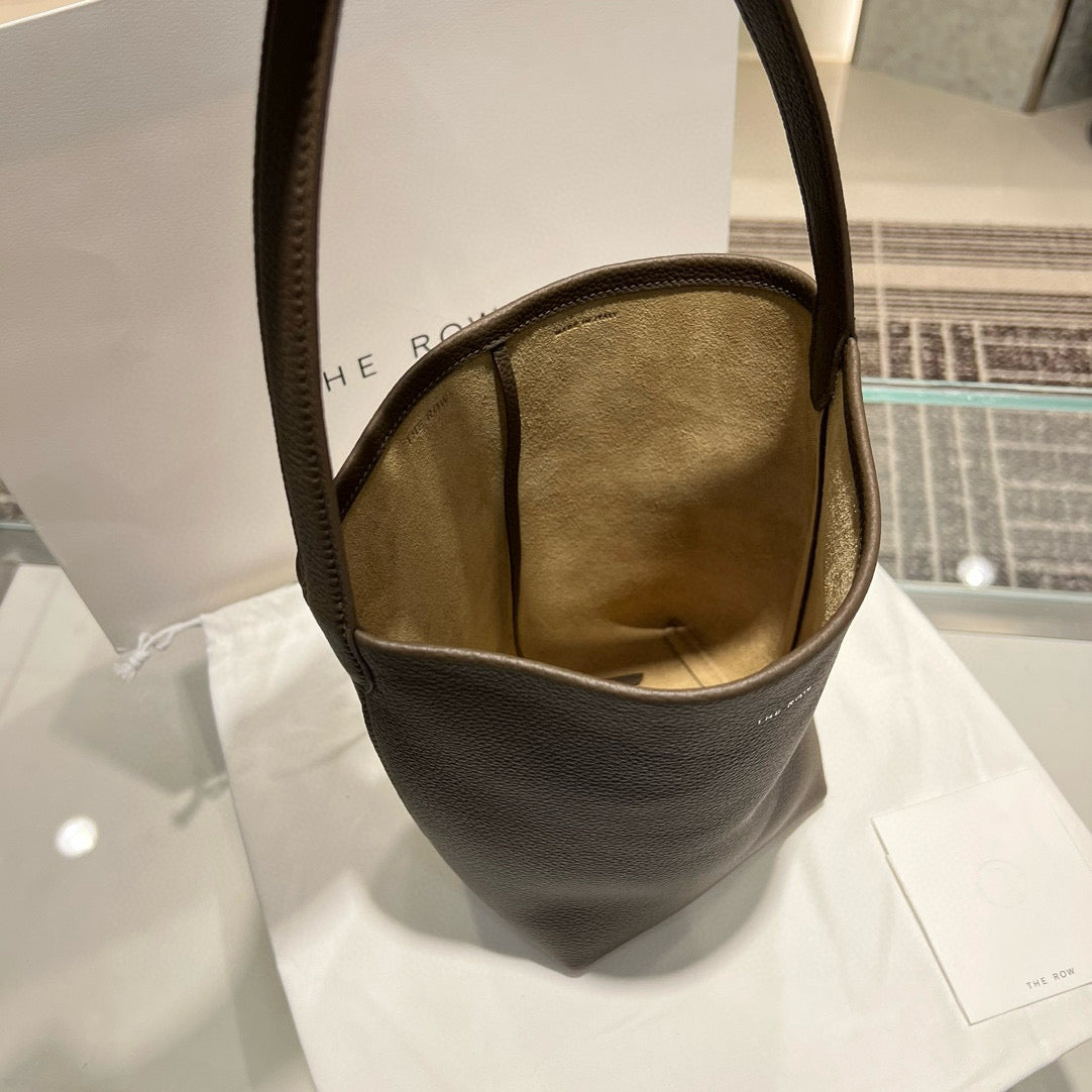 The Row Bucket Bag(24CM*22CM*11CM)
