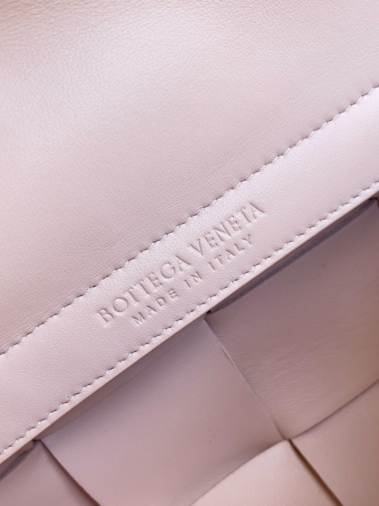 BV Arco Tote Bag