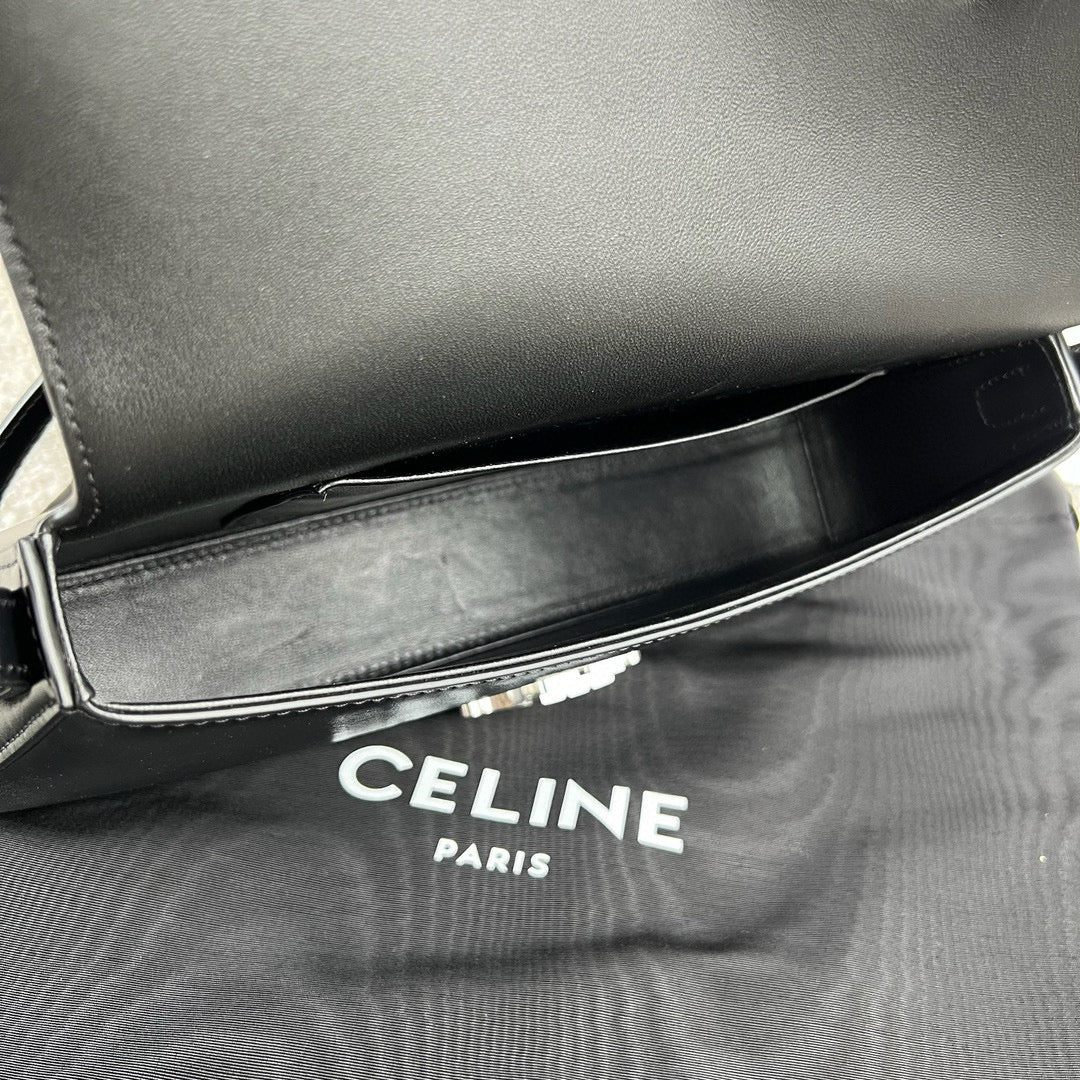 Celine Triomphe Hobo