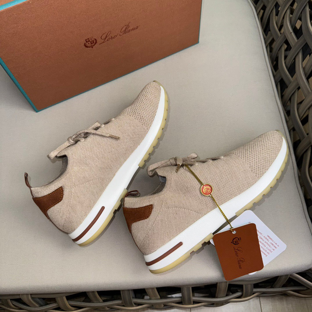 LP Sneakers