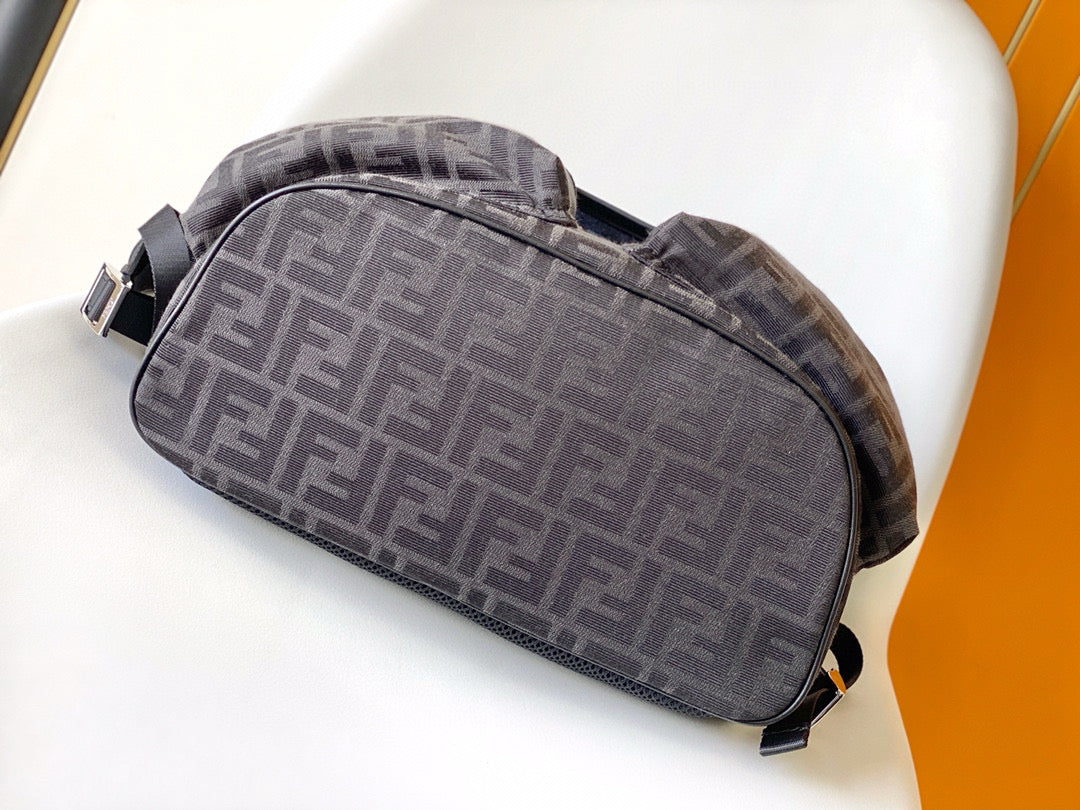 MOCHILA FENDI 30*16*41