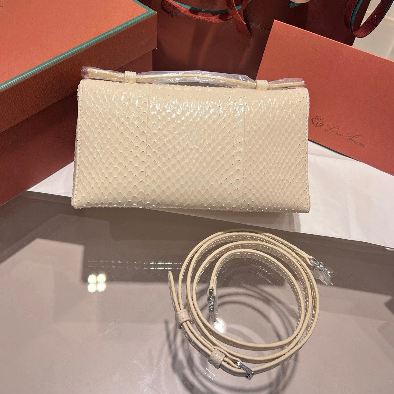 LP Extra Pocket L19 Handbag