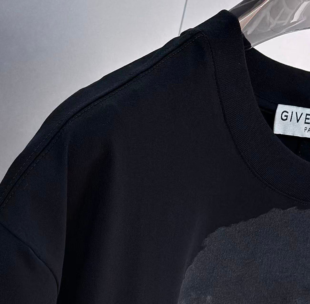 Givenchy T-Shirt