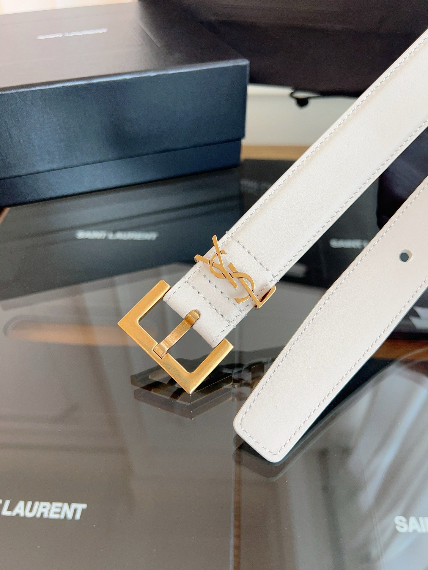 Saint Laurent Belt