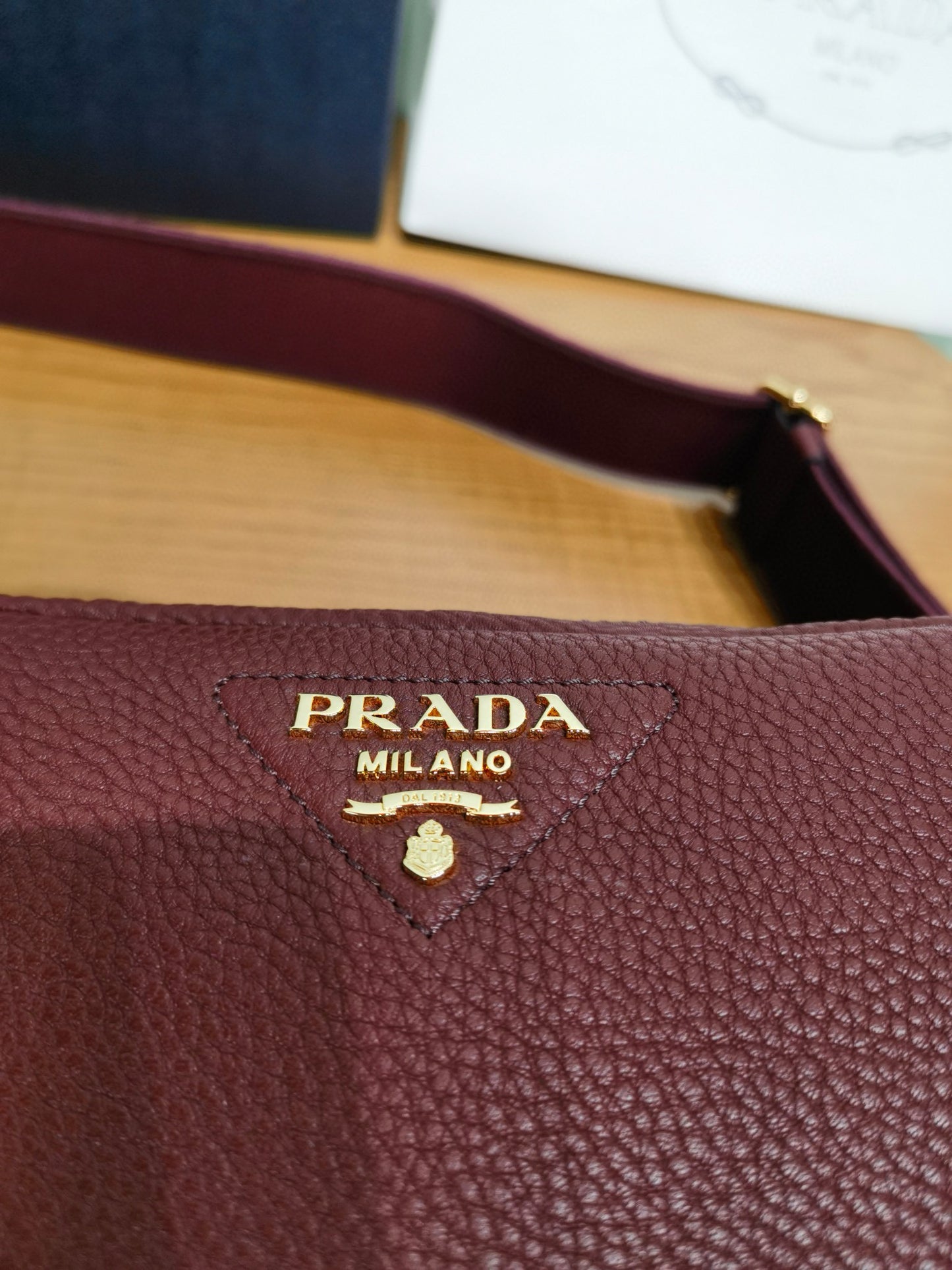 PD Small Camera Crossbody Bag 22x14x8cm