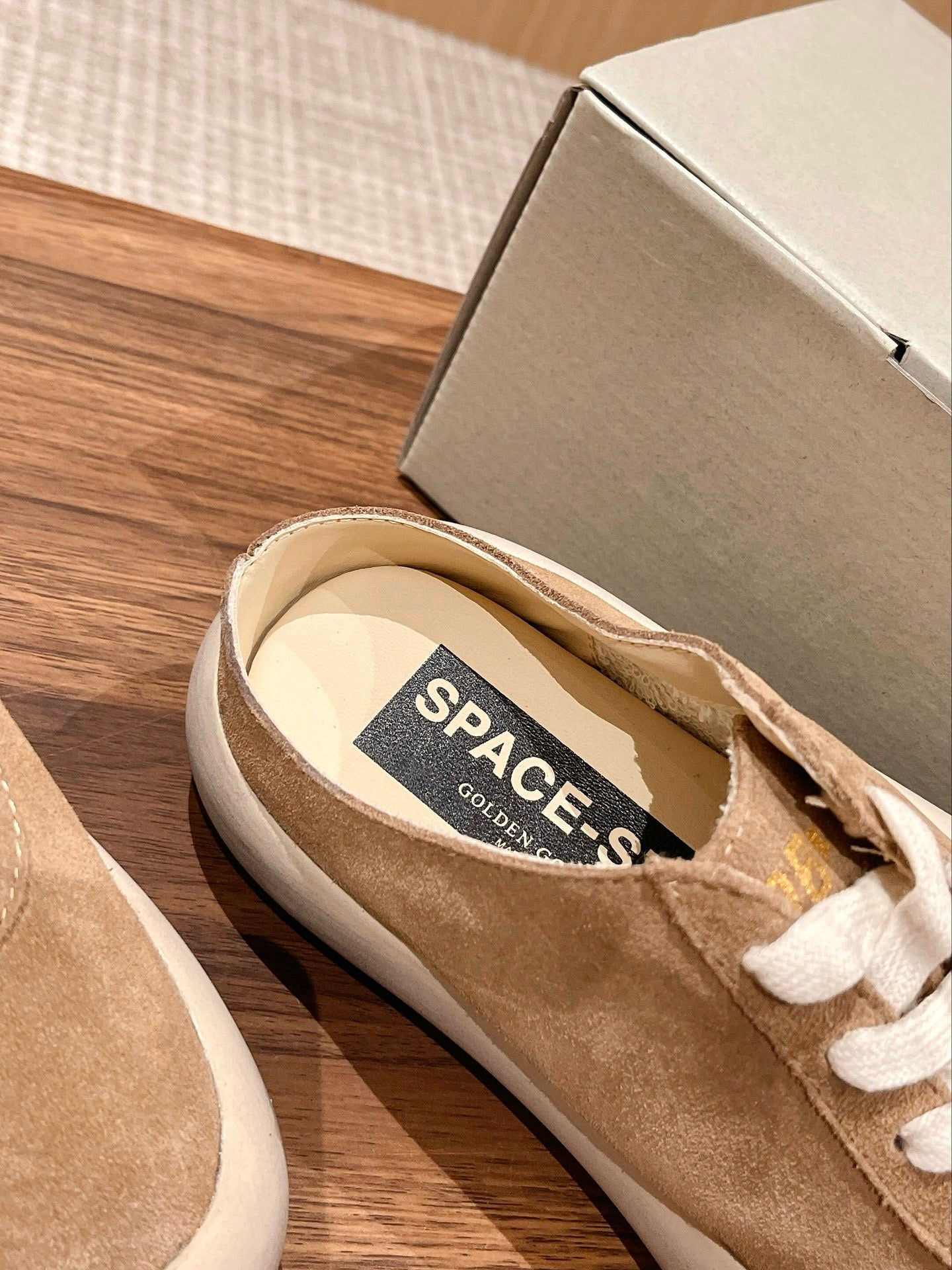 Golden Goose Sneaker