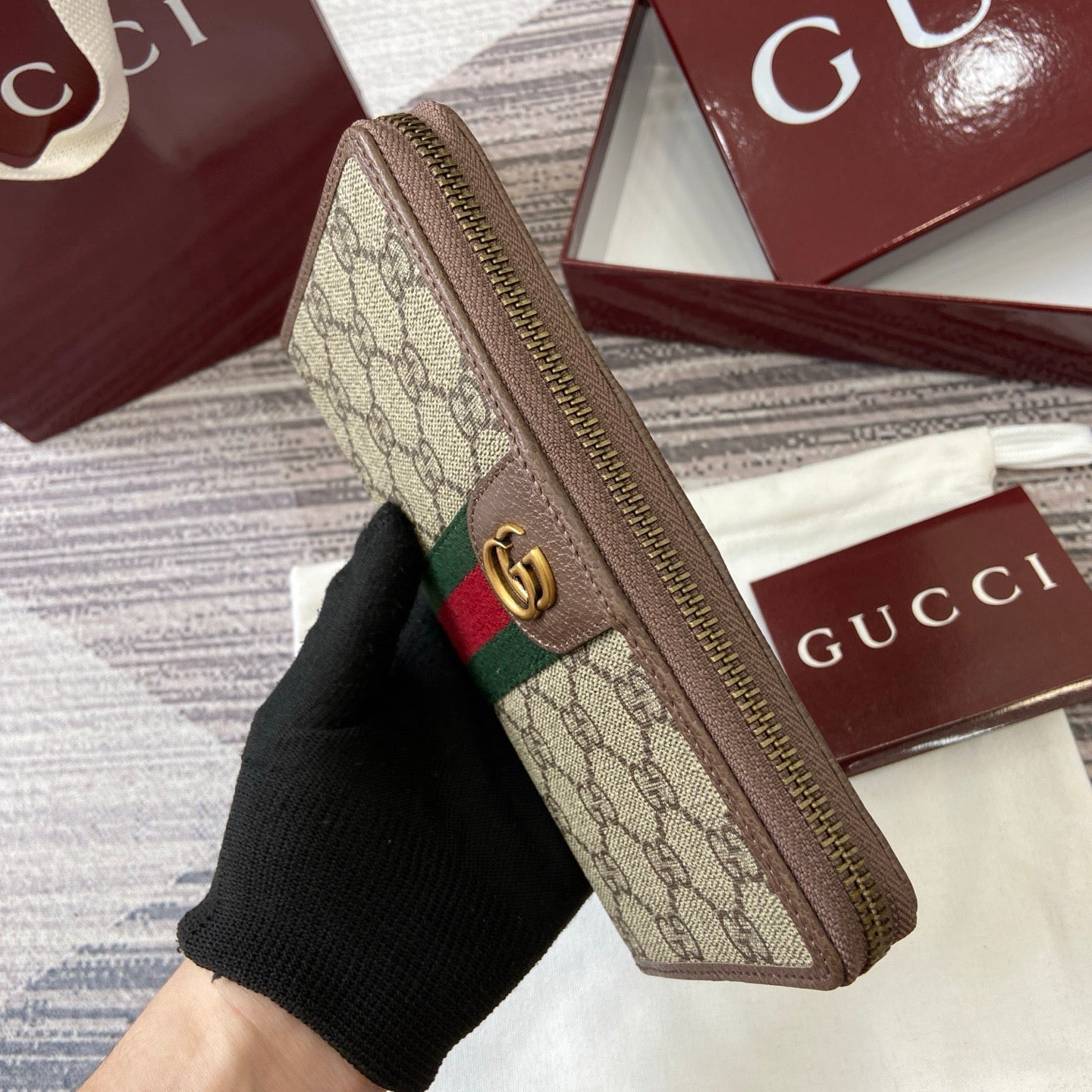 Gucci Long Zipped Wallet