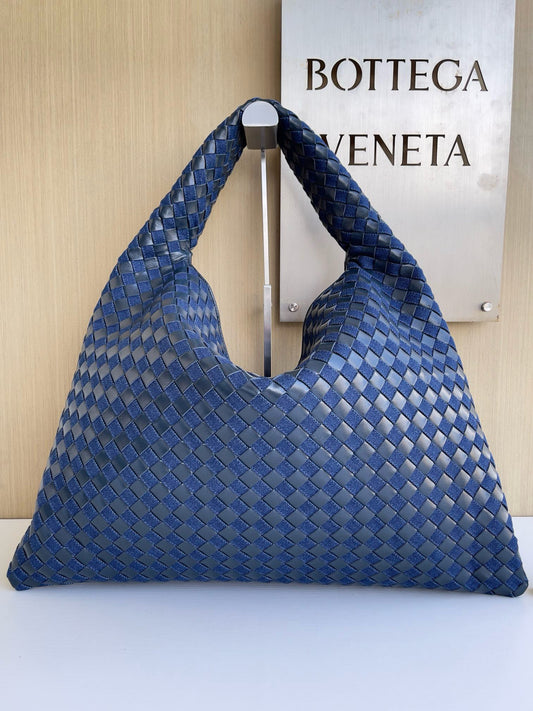 BV Hop Shoulder Bag 54x24x13cm