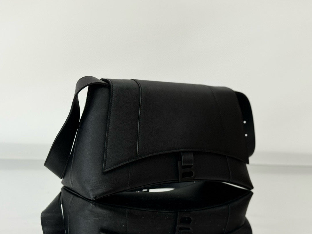 BLCG Hourglass Black Leather Downtown Shoulder Bag(30x17.3x10cm)
