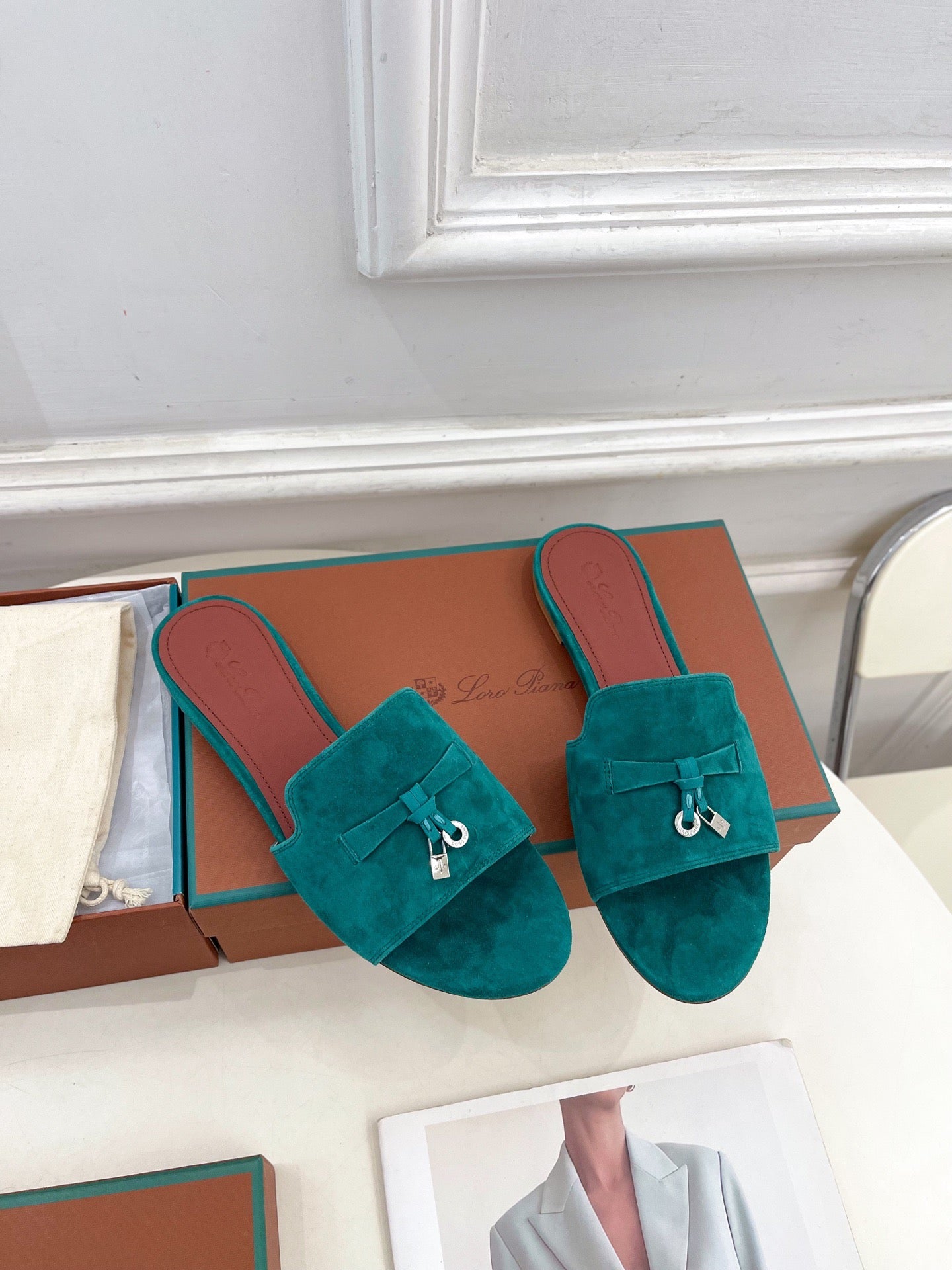 LP Sandals