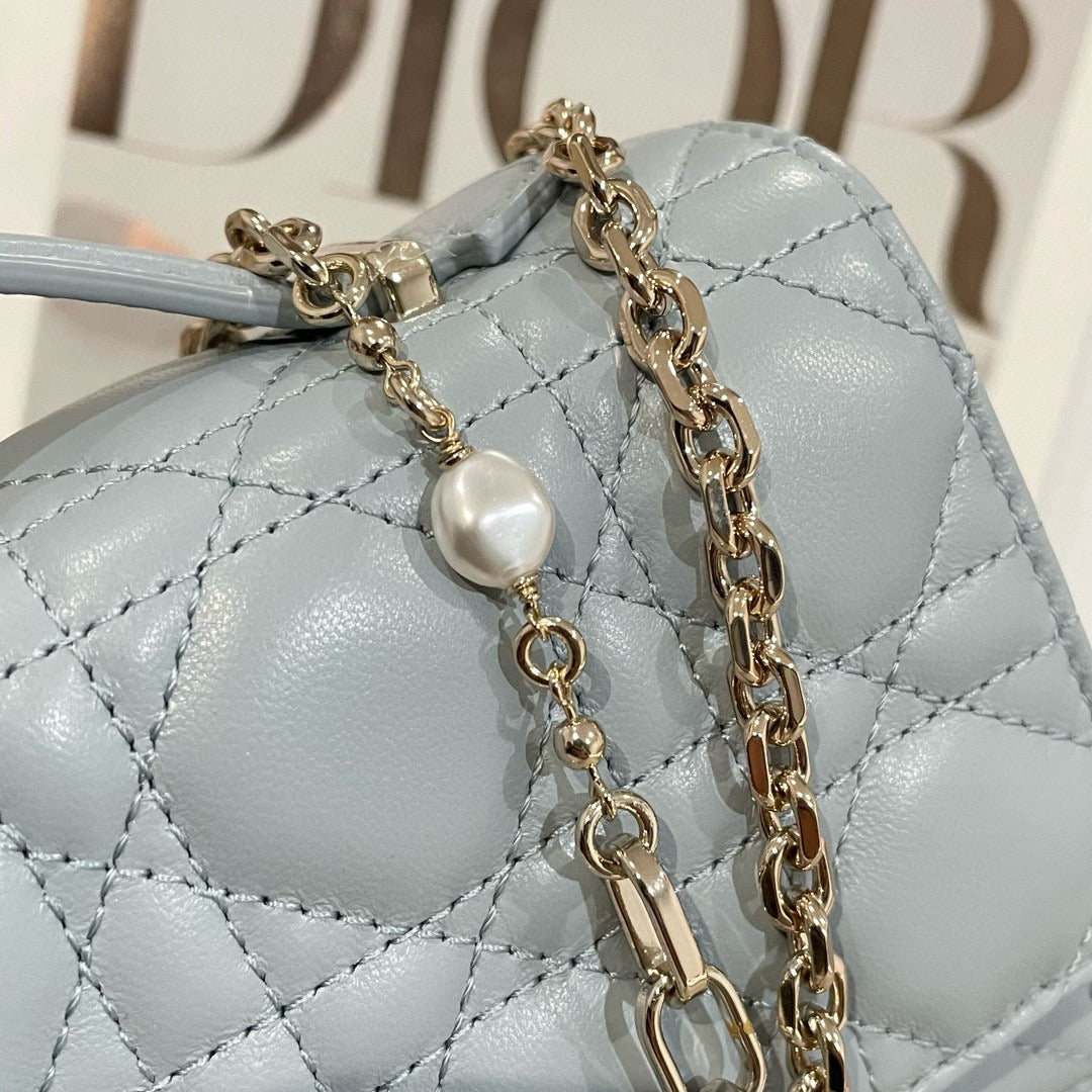 Dior WOC