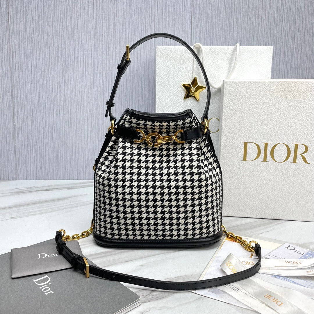 Dior C’est Handbag (24cm)