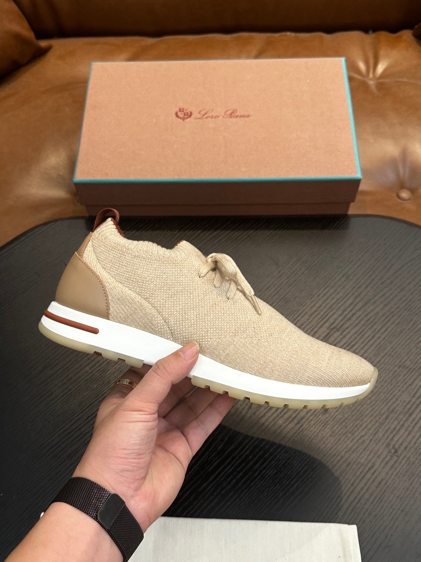 LP Sneakers
