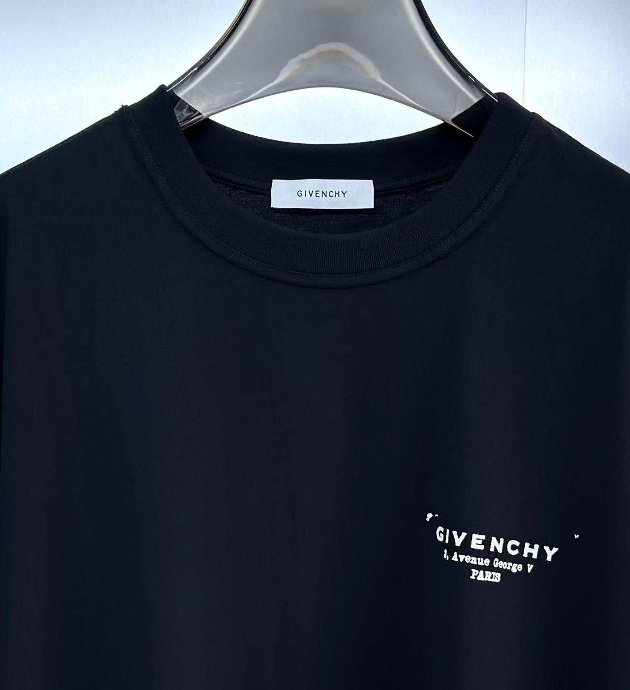 Givenchy T-Shirt