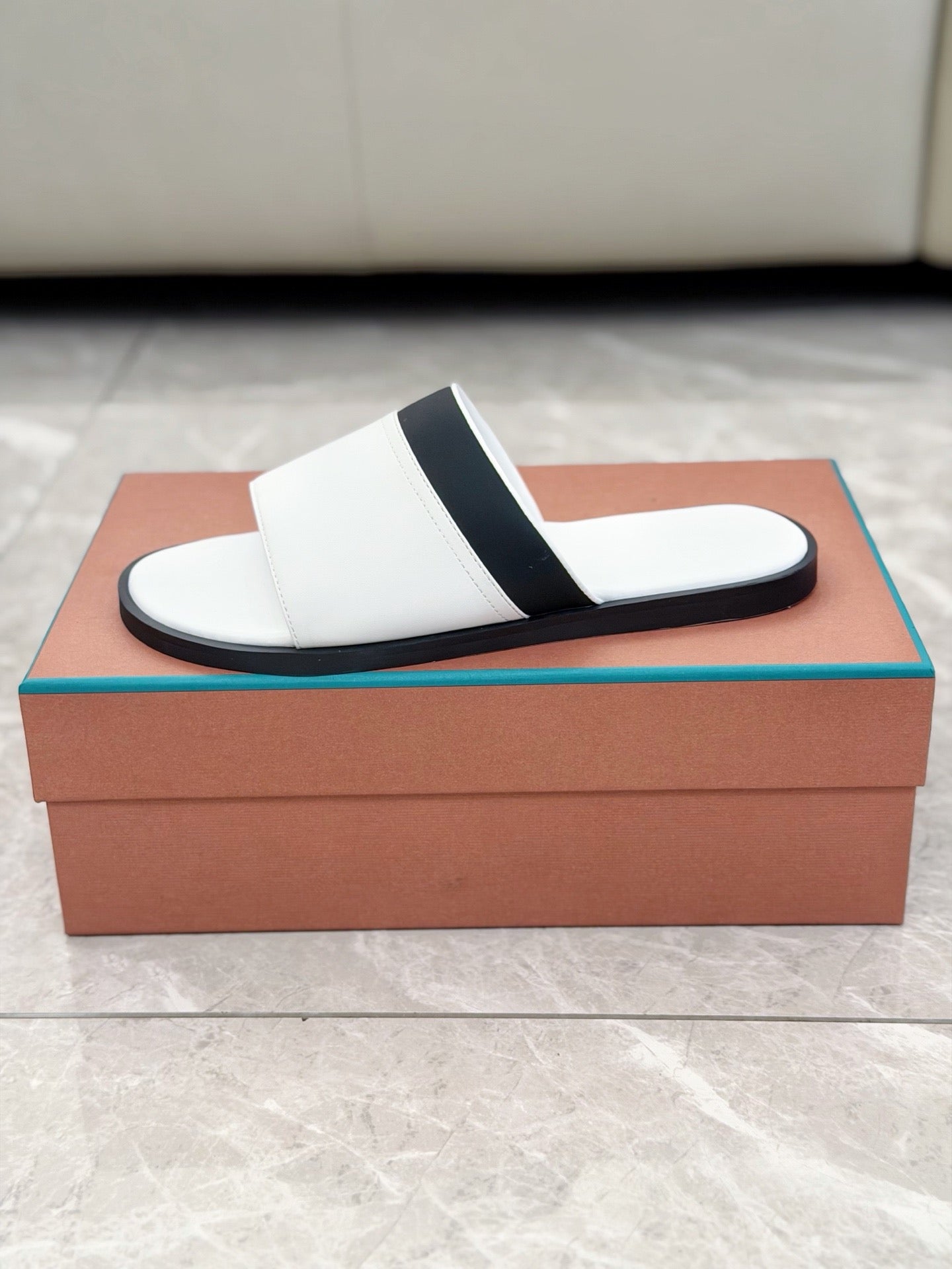 LP Sandals