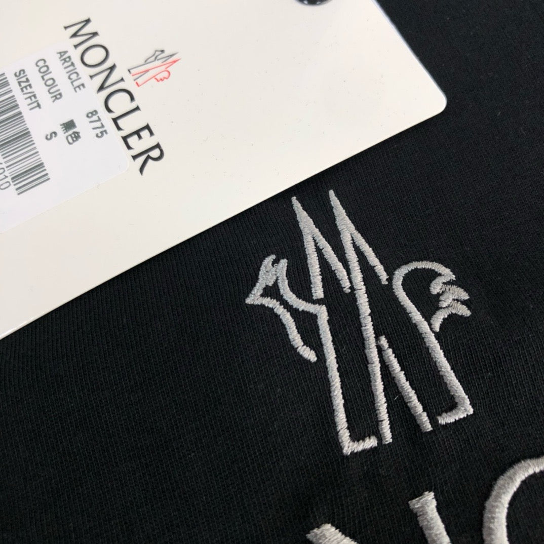 Moncler T-shirt