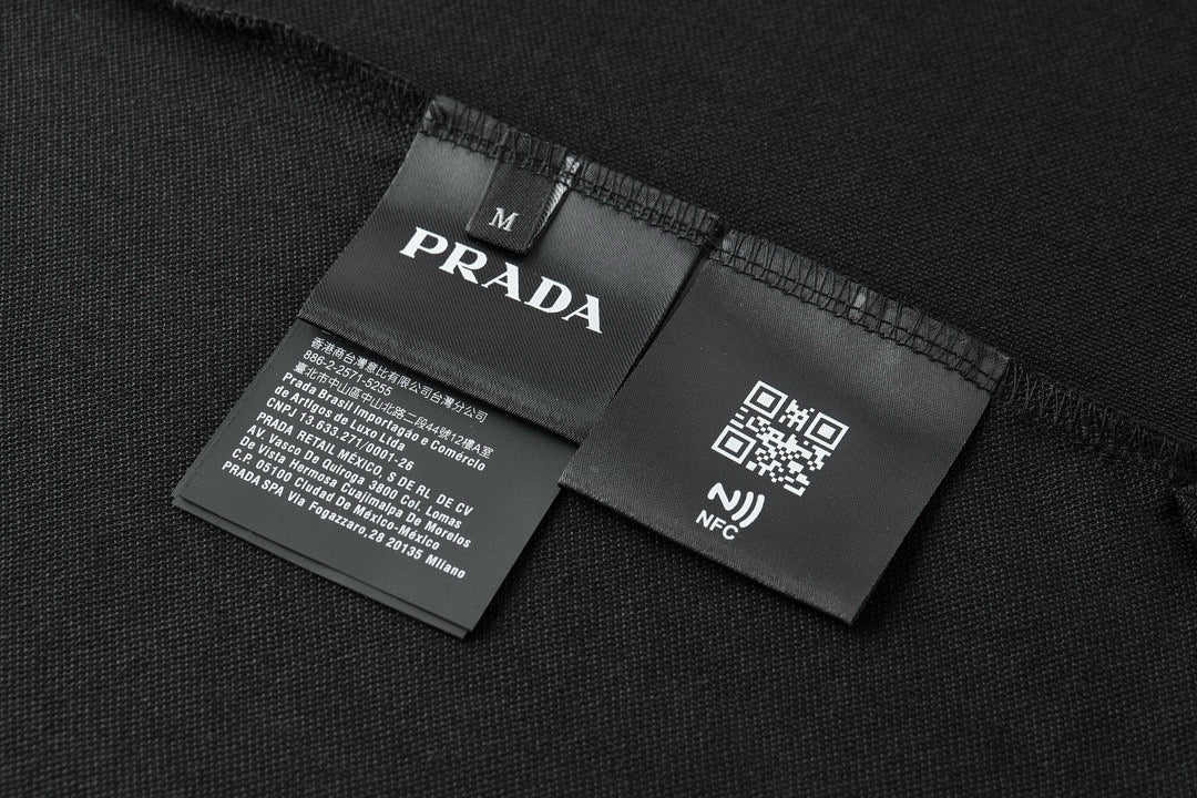 Camiseta Prada