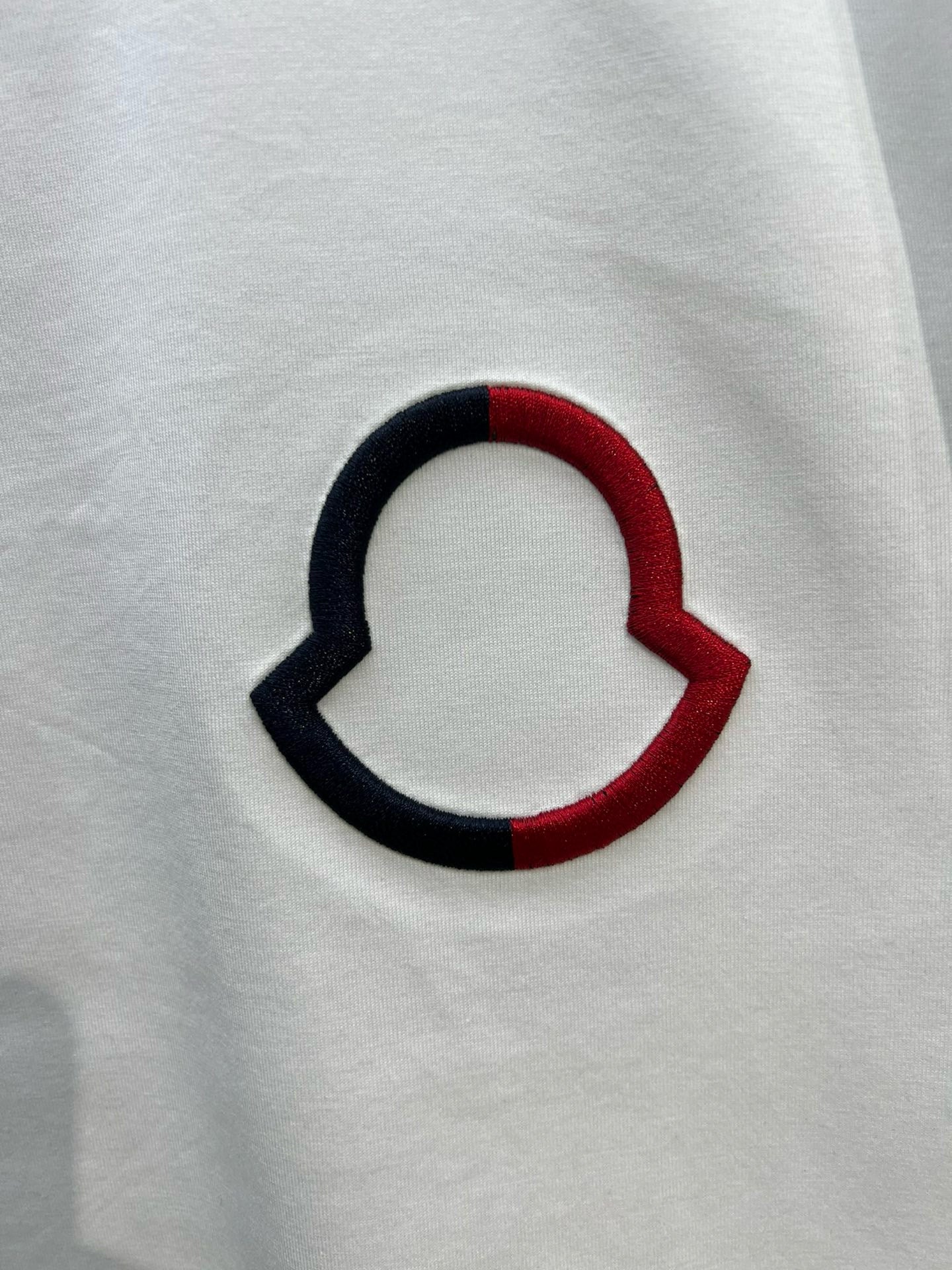 Moncler T-shirt