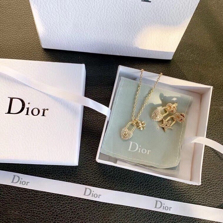 Dior Necklace