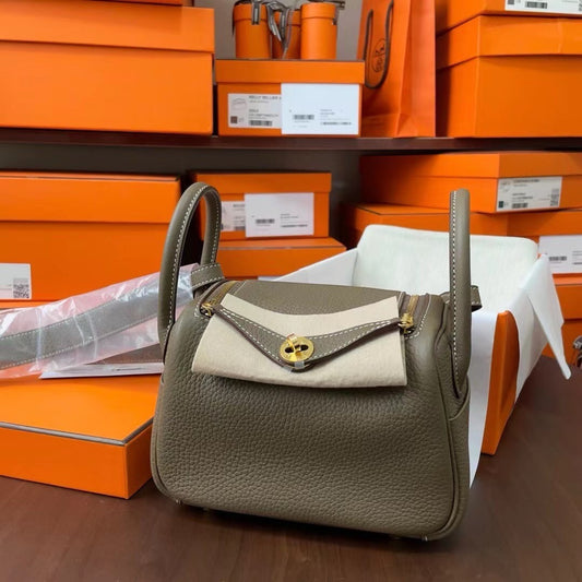 Hermes Mini Lindy, 19cm, C18, TC Skin