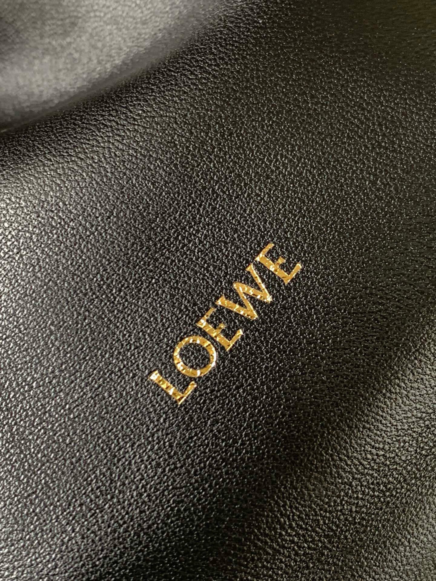 Loewe Flamenco