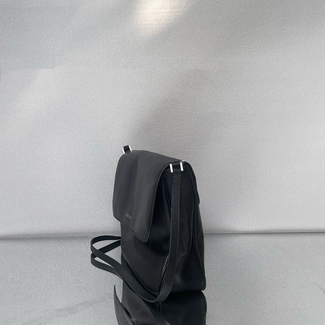 BLCG Grungy Messenger Bag