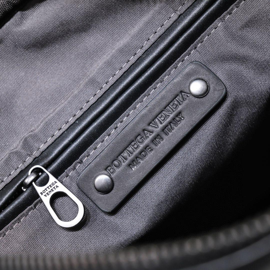 BV Cross Body Bag 27.30.6CM