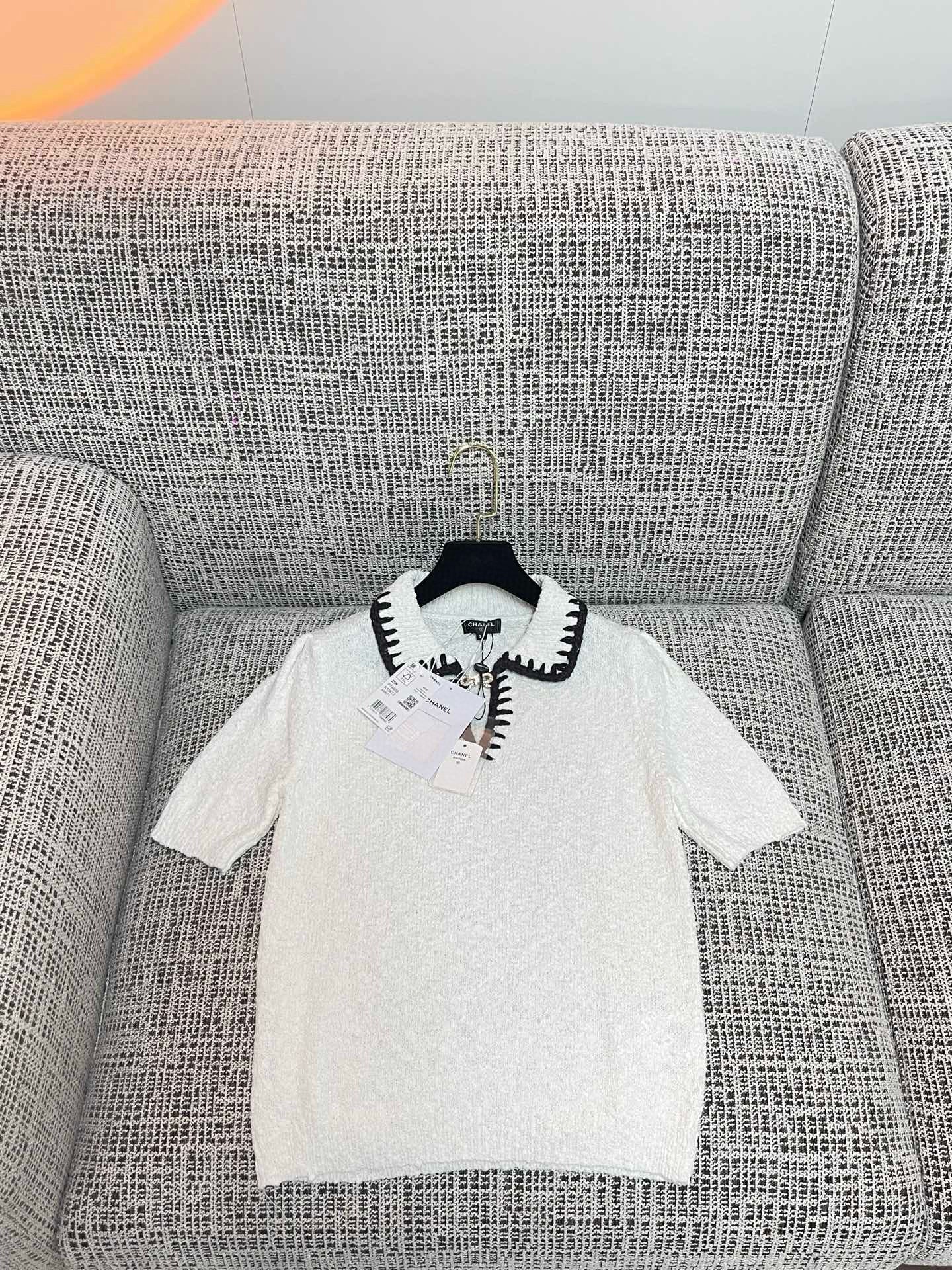 Chanel T-Shirt