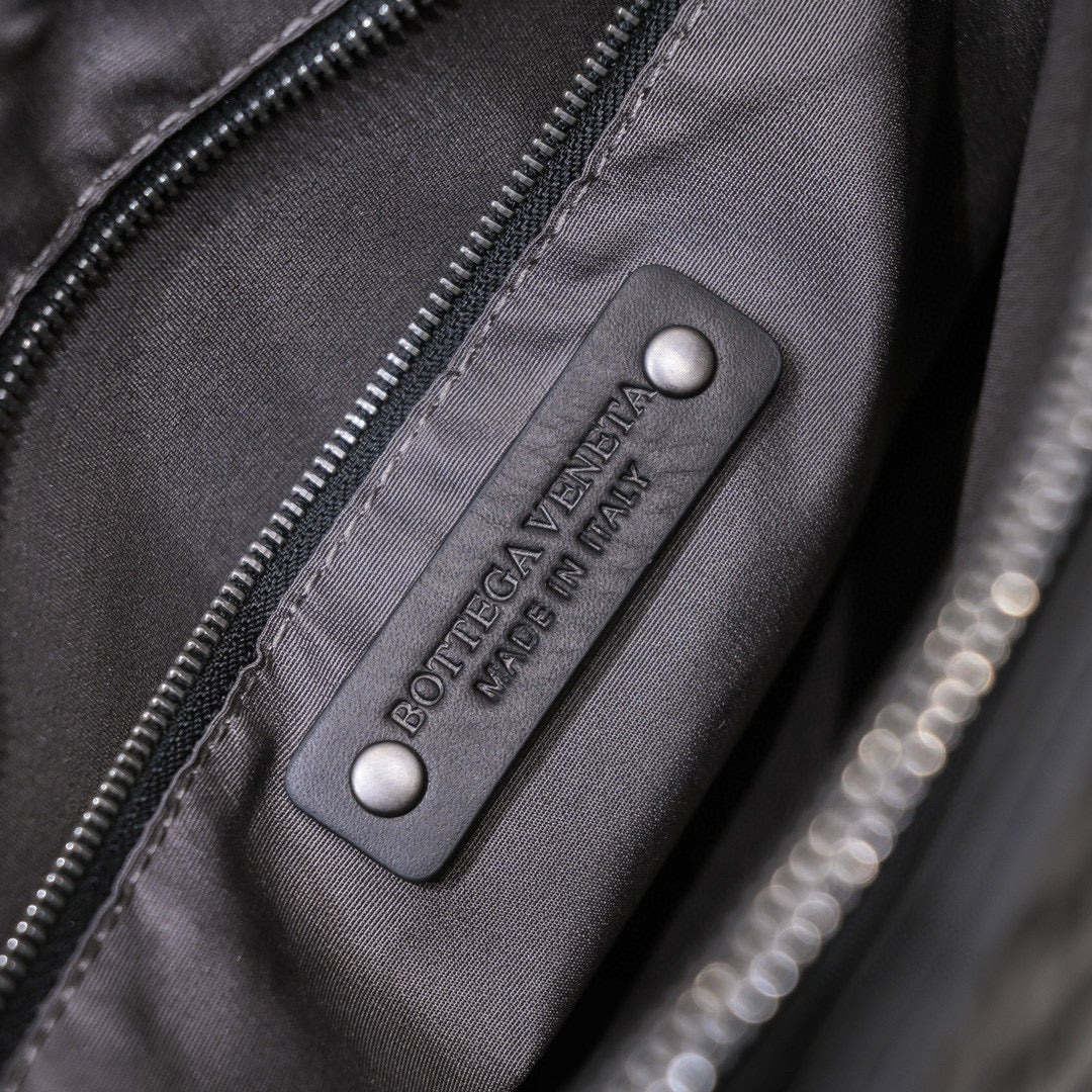 BV Handbag 38.28.9CM