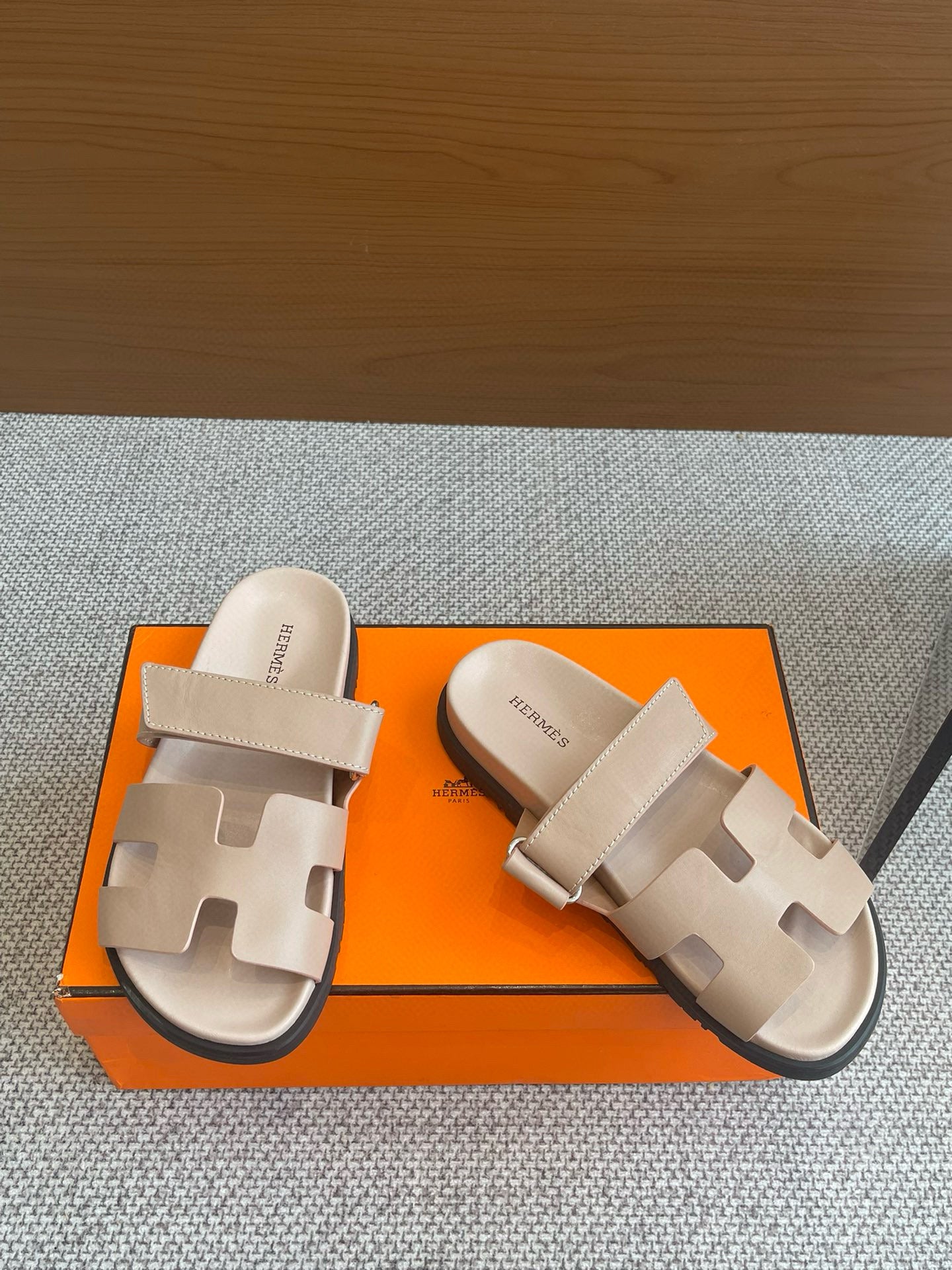 Sandalias Hermés