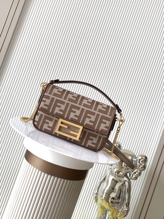 Fendi Baguette bag (Mini)
