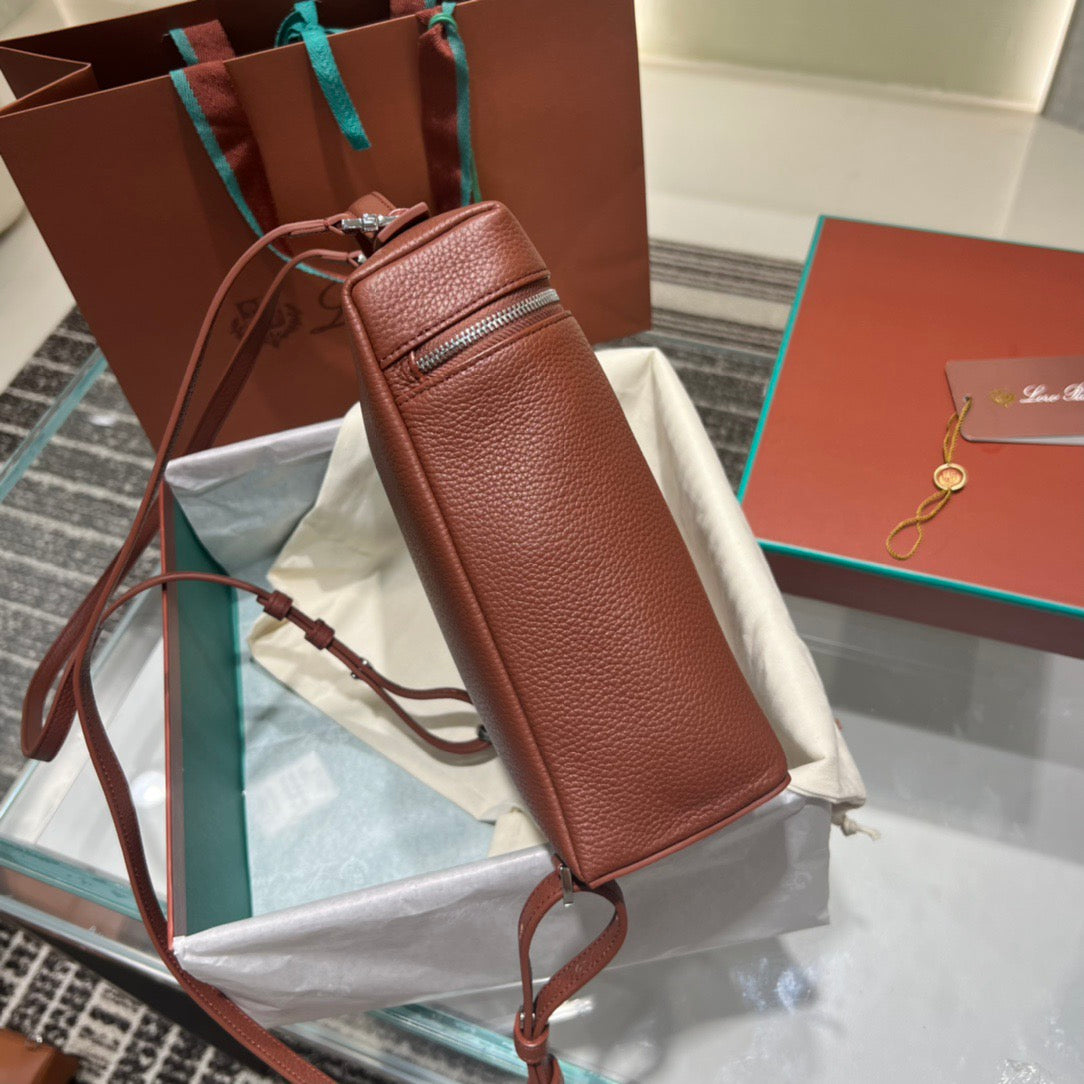 LP Extra Pocket L23.5 Backpack
