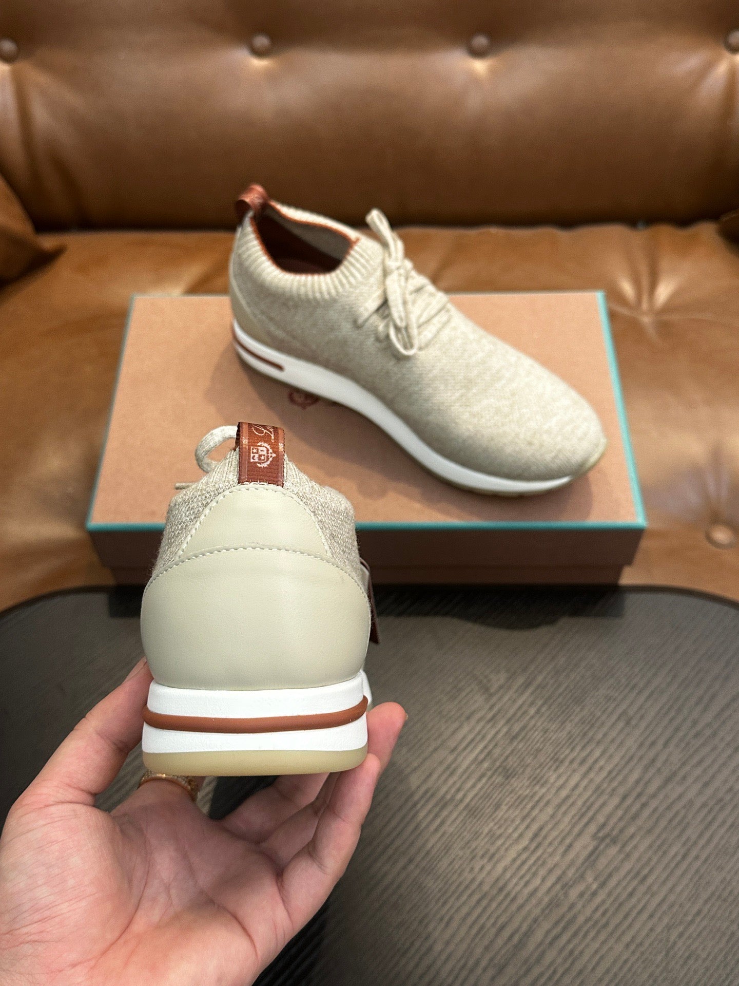 LP Sneakers