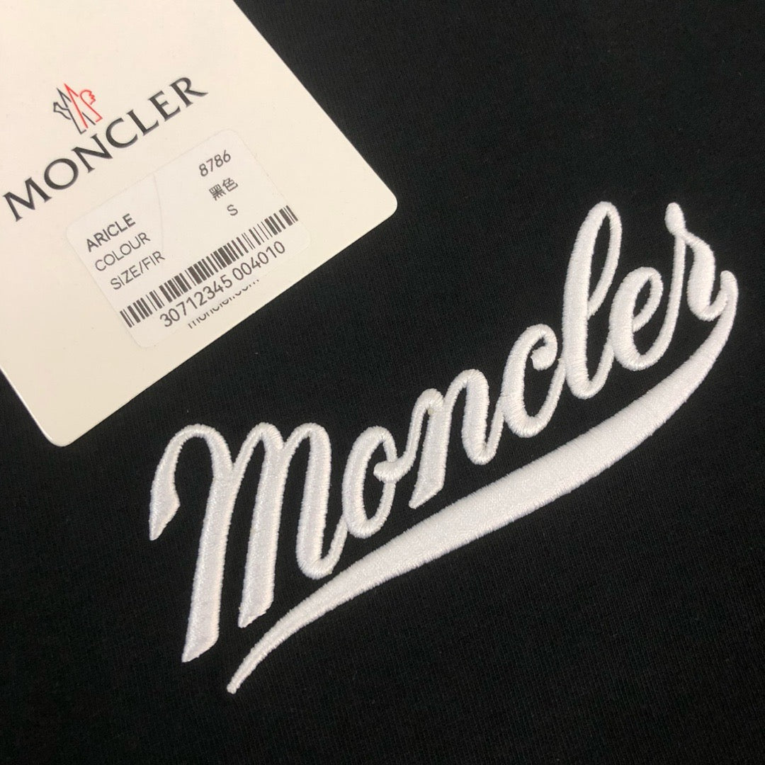 Moncler T-shirt