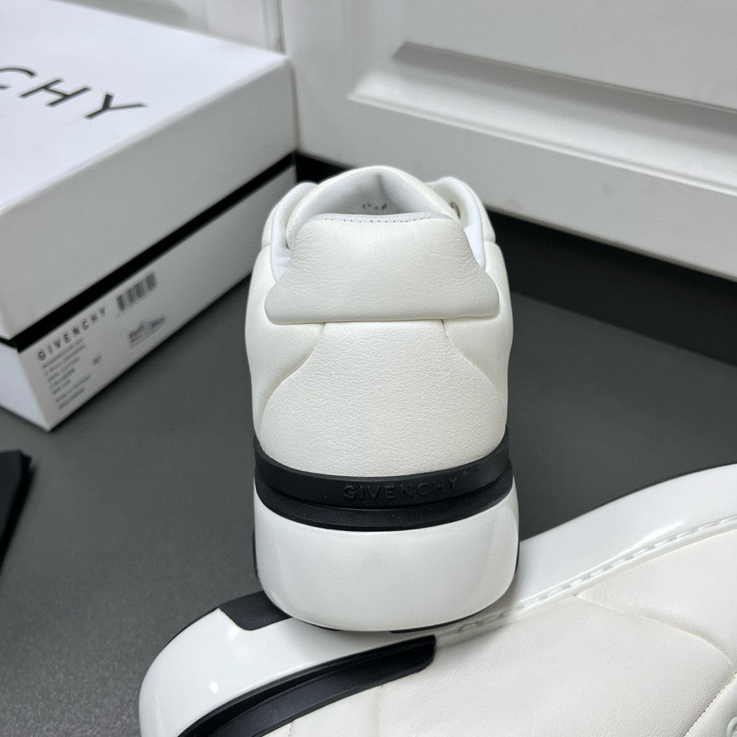 Givenchy Sneakers