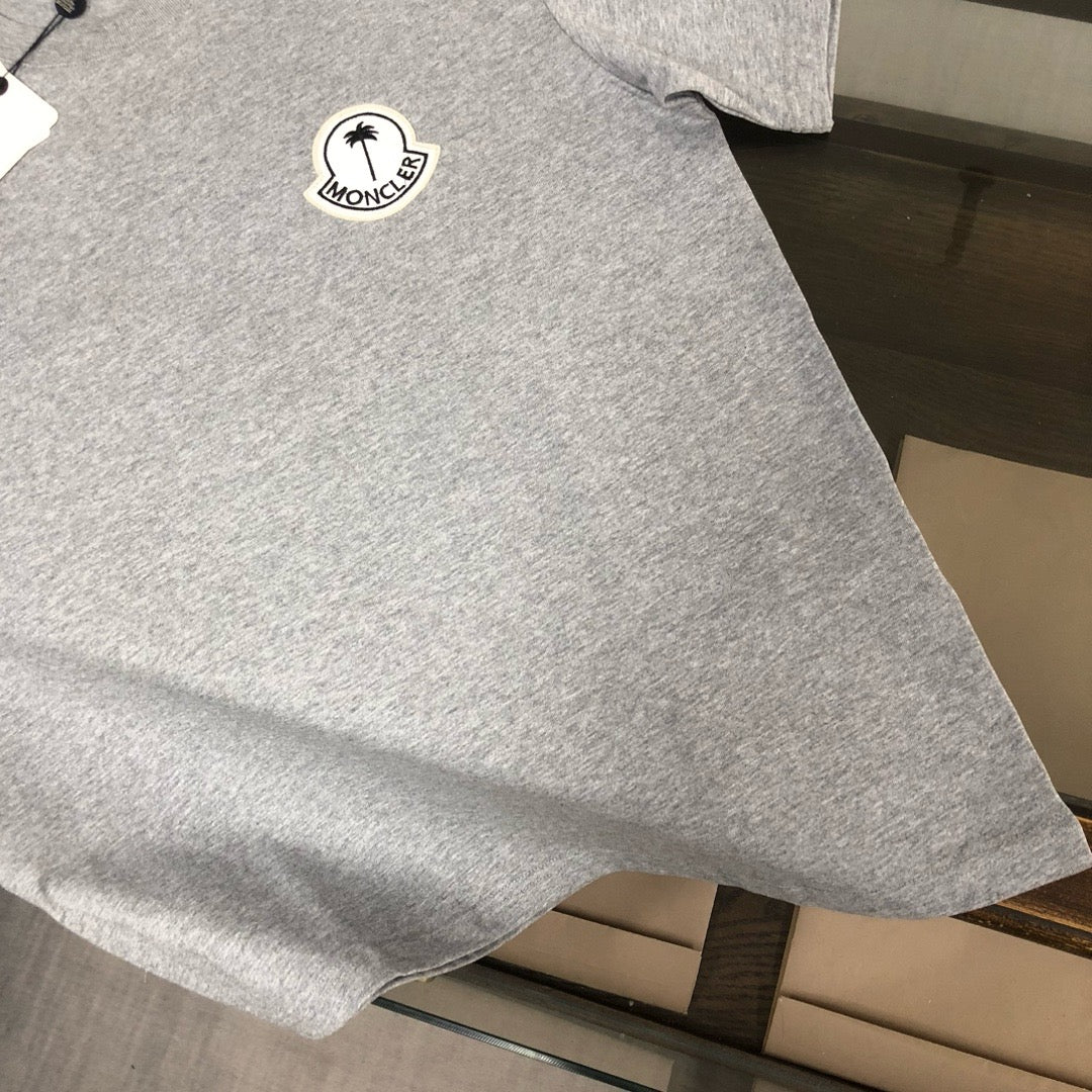 Moncler T-shirt